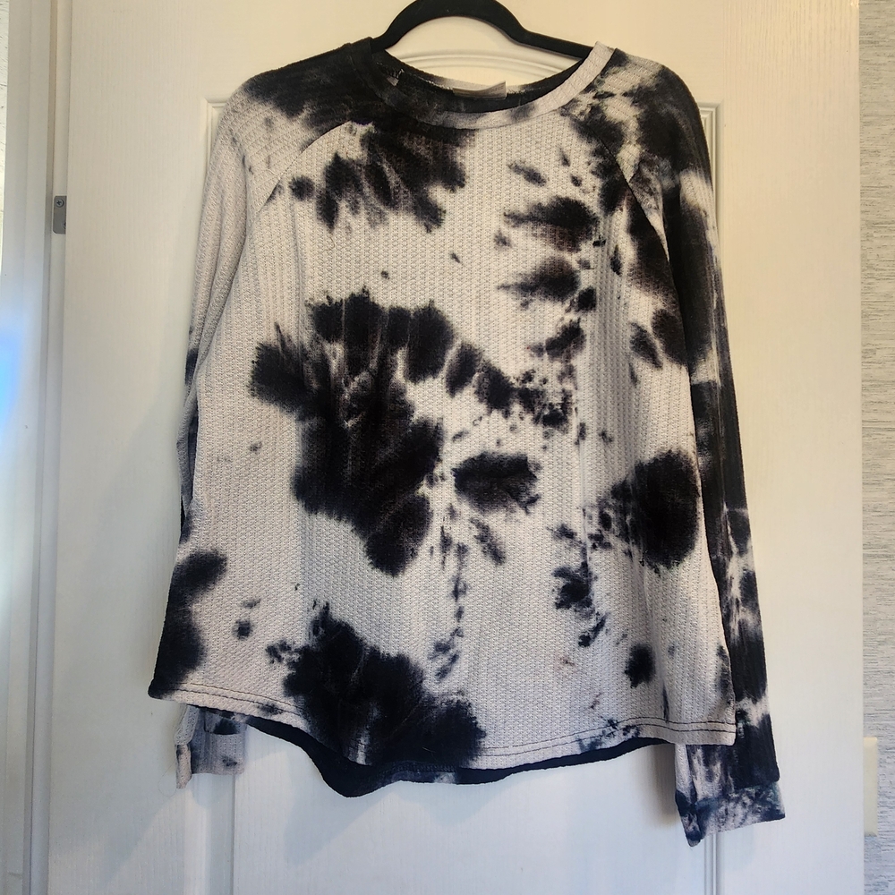 Bobbie Brooks Black and White Tie-Dye Blouse Size L Euc